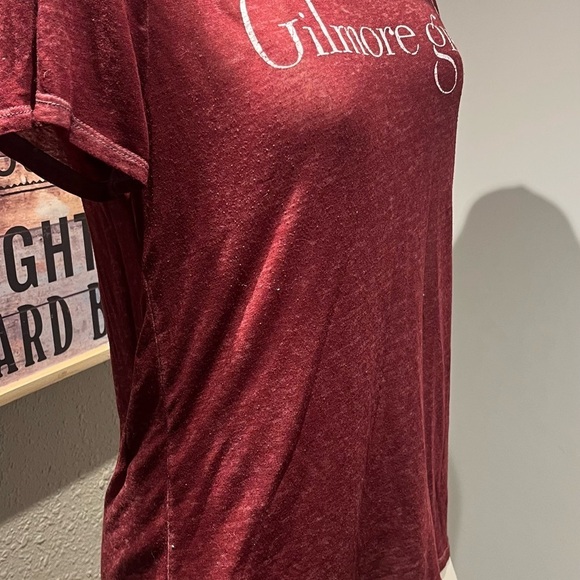 Red and White Fitted Short Sleeve Tee - Picture 11 of 11